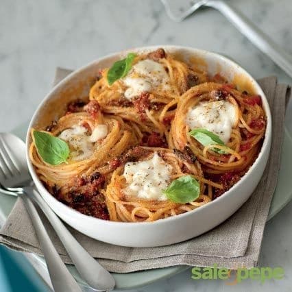 Nidi di chitarra con burrata