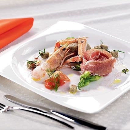 Sformato di melanzane con prosciutto crudo di parma e scampi